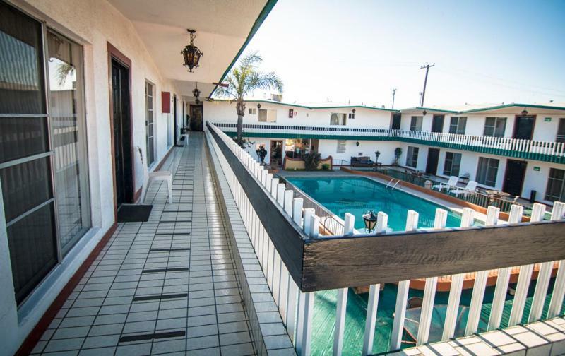 Hotel Suites Malena Энсенада Экстерьер фото